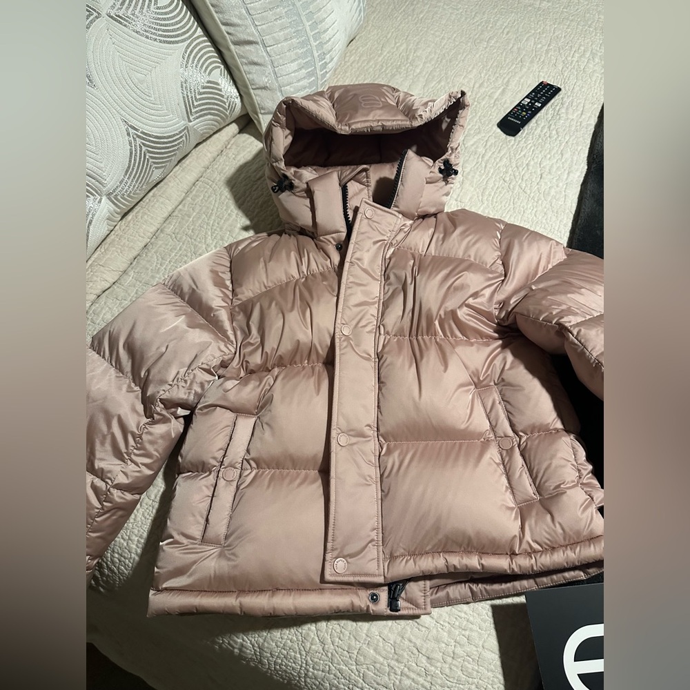 Aritzia The Super Puff - Super Shorty “kasha Taupe” Size S (NWT)